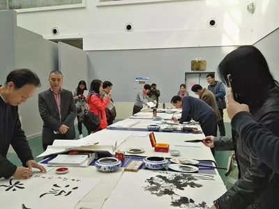 “红色记忆”豫皖情艺术家重走革命路采风活动中国.企业家日报纪念专刊首发式在上街举行