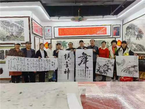 河北省唐山市书画家走进遵化市盛世典藏艺术馆进行文化艺术交流活动
